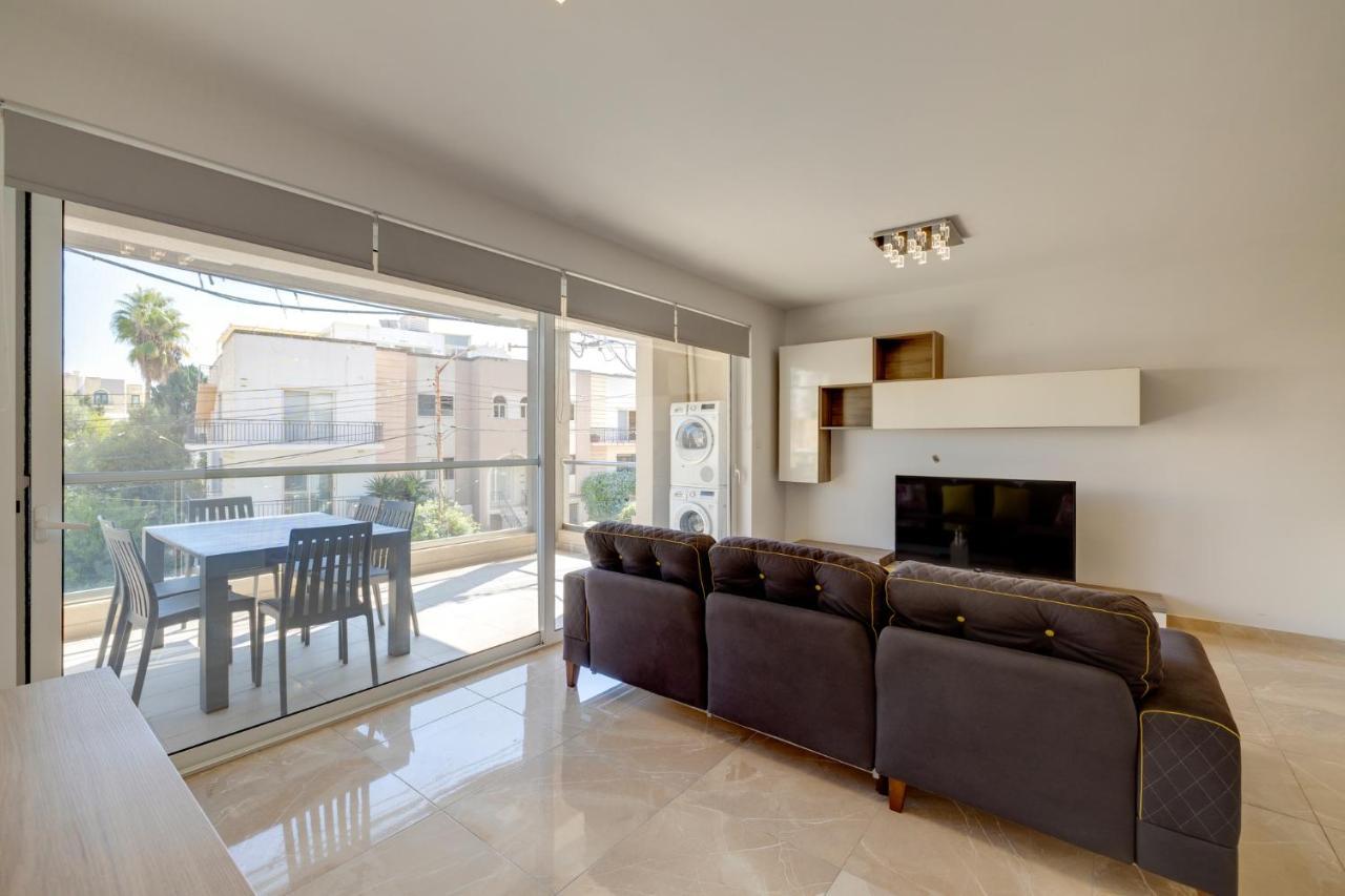 Marvellous 3Br Apartment In Central St Julians St. Julian's Exteriör bild