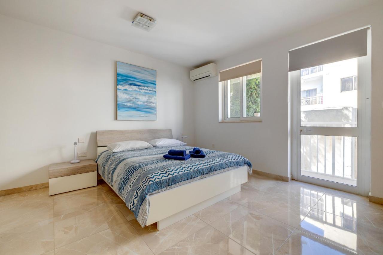 Marvellous 3Br Apartment In Central St Julians St. Julian's Exteriör bild