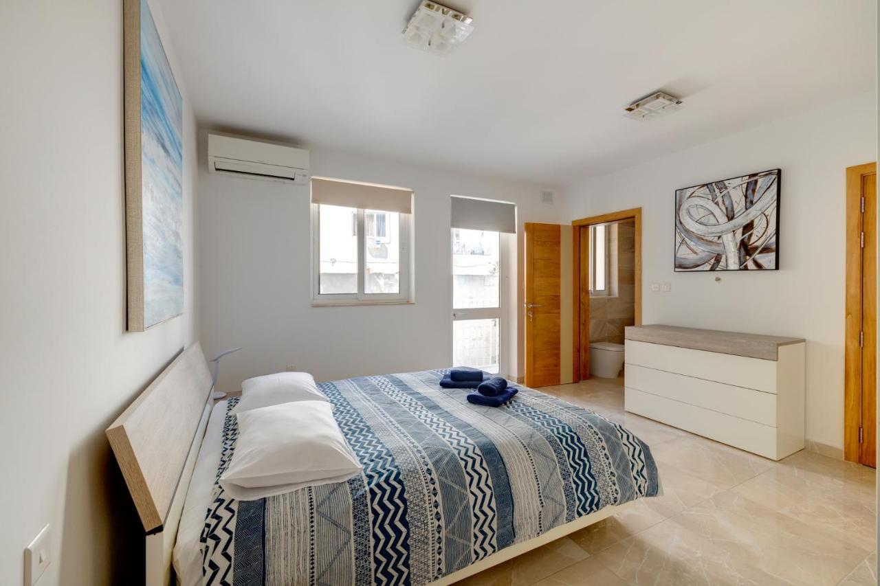 Marvellous 3Br Apartment In Central St Julians St. Julian's Exteriör bild