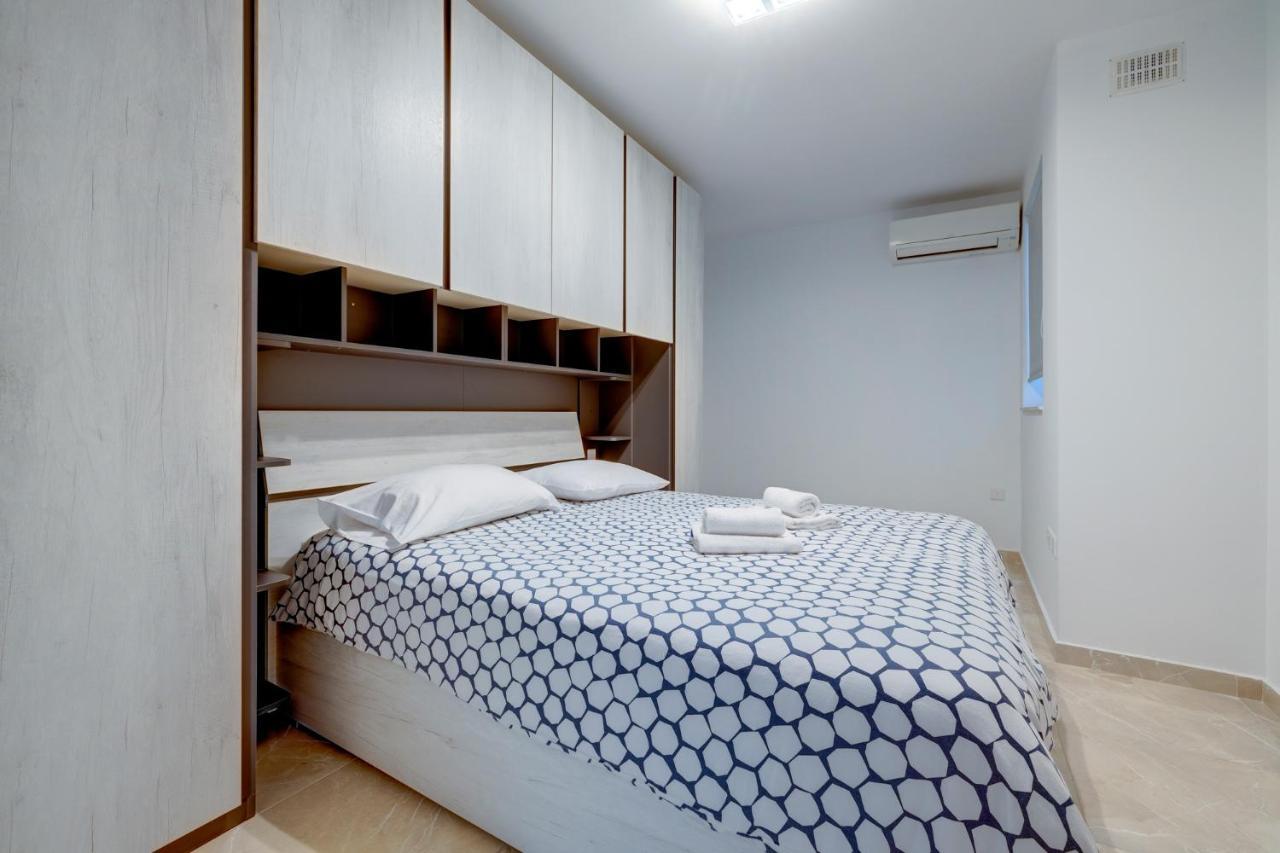 Marvellous 3Br Apartment In Central St Julians St. Julian's Exteriör bild