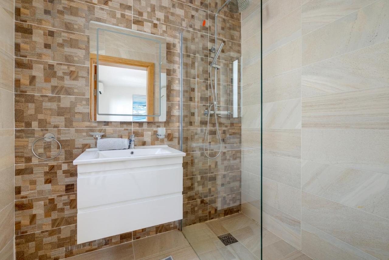 Marvellous 3Br Apartment In Central St Julians St. Julian's Exteriör bild