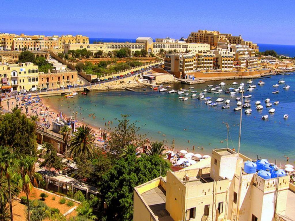 Marvellous 3Br Apartment In Central St Julians St. Julian's Exteriör bild